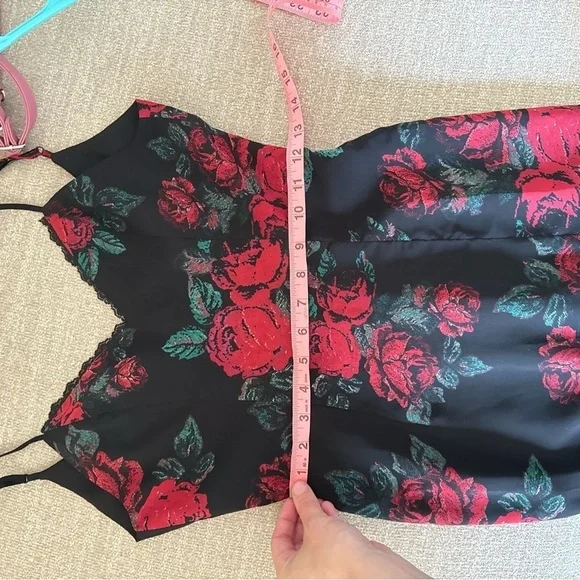 Lovers + Friends Black Hymn Rose Lace Slip Dress Size XS - Picture 8 of 9